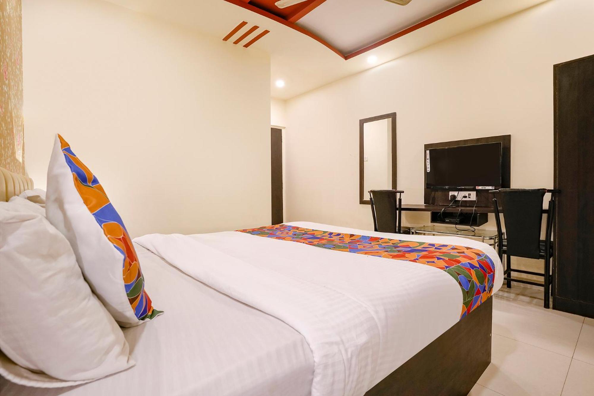 Fabhotel Sai Vihar Kolshet Exteriör bild